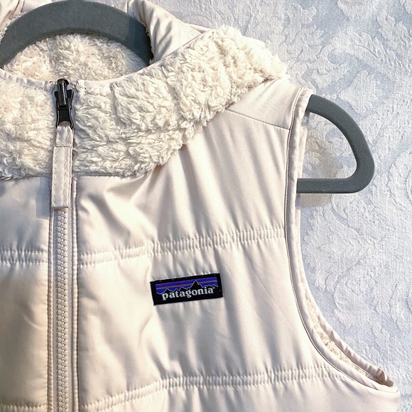 Patagonia Women’s Los Gatos Hooded Reversible Vest Size L (See Description) EUC - Picture 8 of 12